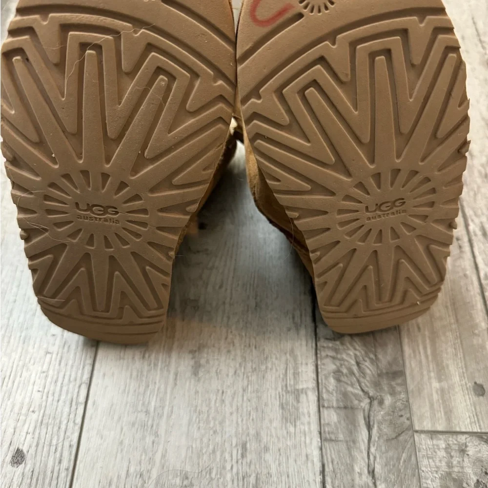 UGG Boots Bailey ll Brown Suede and Fleece Fold Down Slippers and Boots 5 FLAW